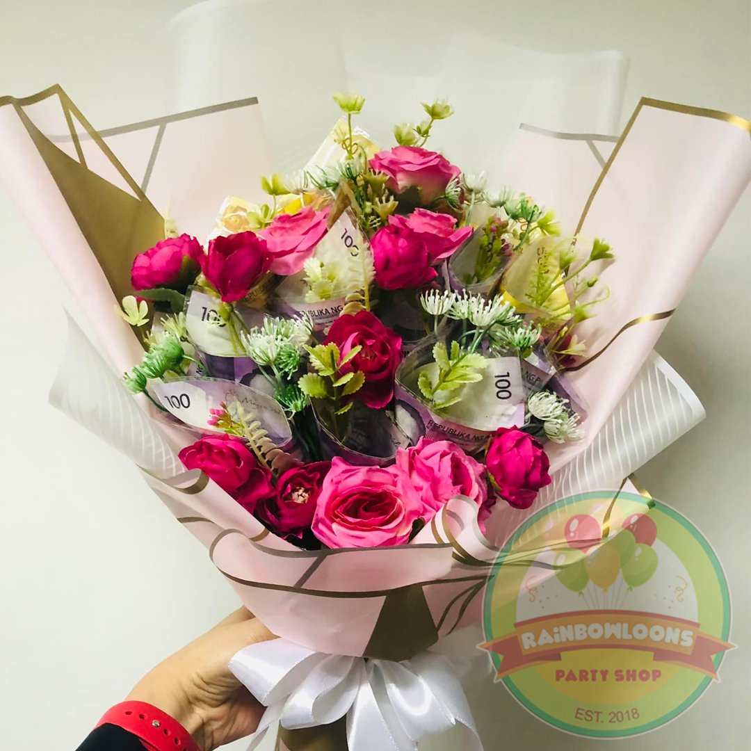XLarge Money Bouquet w/ Flowers